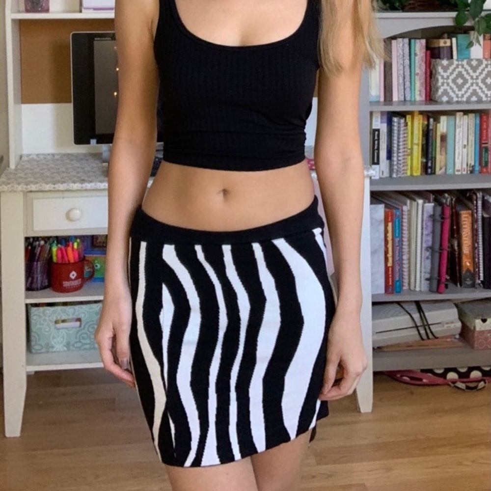 Zebra print knitted skirt